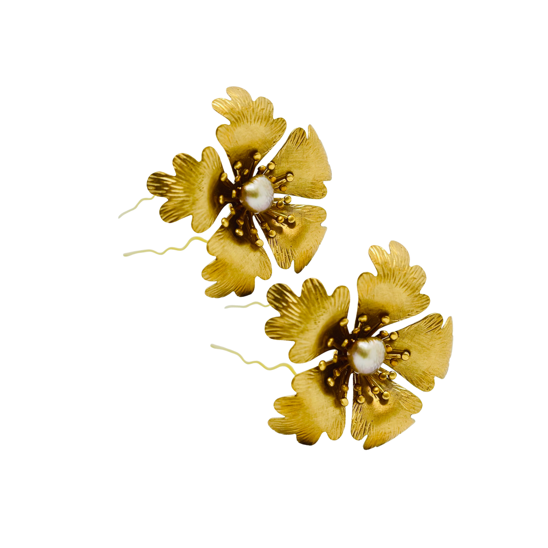 Large Floral Hair Pin with a Freshwater Pearl